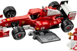 LEGO conferma la Ferrari F2004, ecco quando arriva, il prezzo e i dettagli del set [VIDEO]