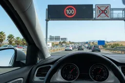 Addio ai 120 km/h in autostrada? Questo paese sta attuando una strategia ben precisa