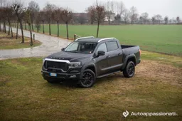 Prova Foton Tunland V9 4×4 AT: il maxi pickup ibrido d'oriente