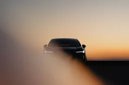 Nuova Volvo EX60: il SUV elettrico che cancella l’ansia da ricarica con 810 km di autonomia