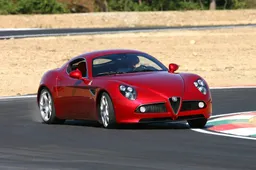 Le auto di San Valentino: 5 “Rosse” che ci hanno fatto innamorare