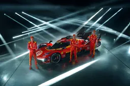 Ferrari svela la nuova 499P per il WEC 2026: rosso lucido, allori iridati e caccia al bis mondiale