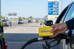 Telepass azzera tutto: 12 mesi gratis e bonus benzina. La nuova offerta per tagliare i costi dell'auto