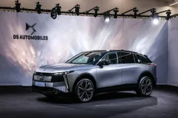 Nuova DS N°7: arriva il SUV premium francese che parla italiano