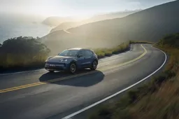 Porsche aumenta l'offerta a zero emissioni: debutta la nuova Cayenne S Electric da 666 CV