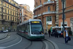 Paura a Roma Est: tamponamento tra due tram sulla via Prenestina, feriti lievi a bordo