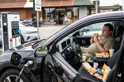 Le auto elettriche fanno ingrassare? Lo studio che strappa un sorriso