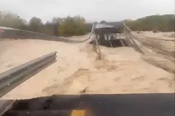 Maltempo, crolla il ponte sul fiume Trigno: viabilità interrotta tra Abruzzo e Molise e tragedia sfiorata