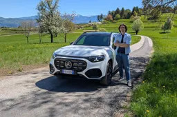 Ho guidato la Mercedes-Benz GLB 2026: quanto può essere efficiente un “cubo” a 7 posti?