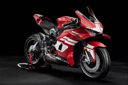 Ducati Superleggera V4 Centenario: 247 CV e prezzo shock per la moto stradale più estrema di sempre