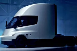 Tesla lancia la produzione di massa del Semi: il camion elettrico arriva sul mercato