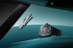 Orologeria e motori: Maserati e Bianchet celebrano i 100 anni del Tridente con l'esclusivo "UltraFino"
