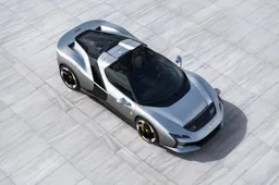 Ferrari svela la HC25: a sorpresa l'ultima V8 “pura” che sfida il futuro