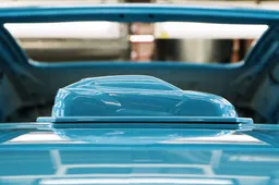 Vent'anni di sartoria automobilistica: Lamborghini celebra il programma Ad Personam con la nuova tinta Azzurro 20°