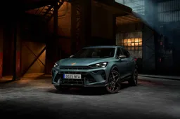 Modalità Drift e 390 CV: la nuova Cupra Formentor VZ5 arriva in edizione limitata. Quanto costa