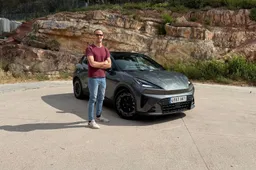 Ho provato la Cupra Raval VZ: l'elettrica è divertente, aggressiva e accessibile