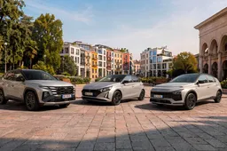Hyundai estende l'allestimento Dark Line a i20 e Bayon: cosa cambia e prezzi