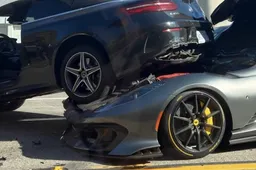 Cos’è un incidente da 2,5 milioni di euro? Quando una Ferrari diventa una rampa per una Mercedes