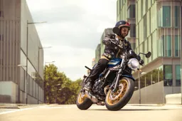 Kawasaki cala l'asso di primavera: sconti fino a 3.000 euro, scarichi Akrapovič in omaggio e tasso zero entro fine maggio