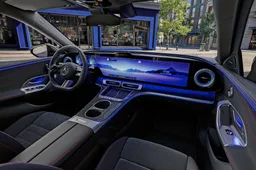Svelati i prezzi della nuova Mercedes Classe C elettrica: ecco quanto costa (e le cifre per gli optional)