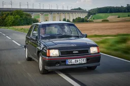 L'arrivo dell'elettrica Corsa GSE ci fa ripensare al mito: storia e tecnica della prima Opel Corsa GSi
