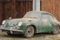 Abbandonata per 44 anni in un fienile svizzero: la storia della Porsche che è diventata un piccolo tesoro