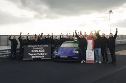 Nürburgring, la Porsche Taycan Turbo GT con kit Manthey frantuma il record