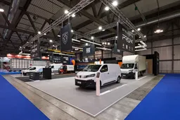 "Un furgone su due è ProOne": Stellantis svela il Tris in anteprima italiana a Milano