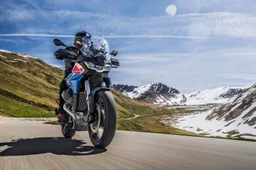 Motori in quota al Sestriere: test ride gratuiti per le gamme Aprilia e Moto Guzzi