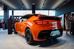 Sbarco in Italia per Genesis: il colosso asiatico del lusso apre il suo primo showroom (e lancia la sfida alle rivali europee)