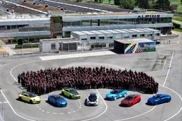 Dopo oltre 35.000 Alpine A110 prodotte, lo stabilimento di Dieppe si ferma: sta per arrivare la nuova A110 elettrica