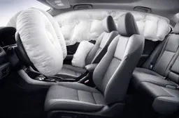Allarme rosso sulle strade: 1,25 milioni di auto in Italia circolano con "airbag letali". Come verificare gratis se la tua è a rischio