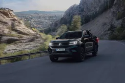 Volkswagen lancia il nuovo Amarok Dark Label: eleganza "dark" e motore V6 Diesel
