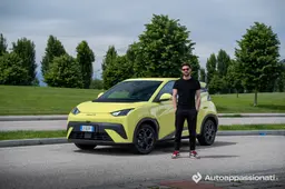 Ho provato la BYD Dolphin Surf: potrebbe essere la prima elettrica di tante persone