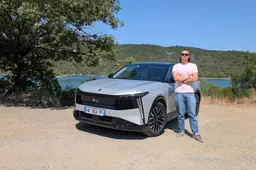 Ho guidato la nuova DS N°7: come va il SUV da quasi 4,70 metri con il 1.2 Hybrid