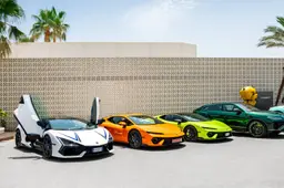 Non solo in concessionaria: Lamborghini "invade" le spiagge più esclusive del Mediterraneo. Ecco il piano