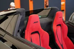 Il filo conduttore del lusso sportivo: Alcantara domina la scena al Goodwood Festival of Speed