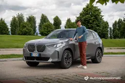Ho provato a fondo la BMW X3 30e xDrive: tanta dinamica, meno lusso percepito