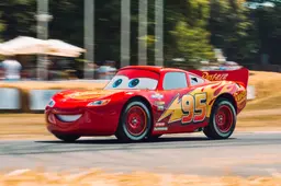 Saetta McQueen sbarca in Formula 1 in Italia! Il clamoroso annuncio di Disney e F1 che fa impazzire i fan