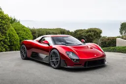 McLaren McL 6GT: V8, cambio manuale e trazione posteriore. Ha fatto meglio di Ferrari?
