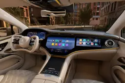 Schermi touch in auto e Codice della Strada: quando il display rischia di costarti caro