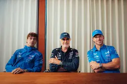 L'auto ideale per Flavio Briatore: "Deve essere comoda, e avere l'autista. L'elettrico? Non sono un hooligan"