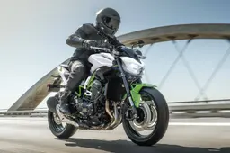 Kawasaki rilancia l'anima naked: conferme e novità cromatiche per Z650 S e Z900 della gamma 2027