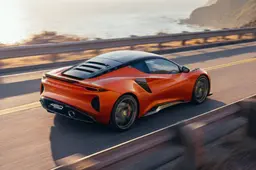 Tra elettrificazione e cavalli record: Lotus svela le sue novità al Salone Auto Torino