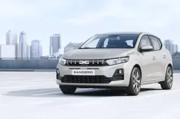 Ibrida sotto i 20 mila euro: la Dacia Sandero Hybrid 155 vuole spaccare il mercato
