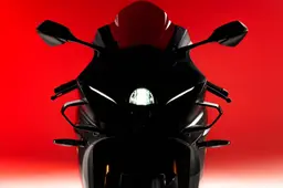 Solo 10 esemplari al mondo e acquistabile solo online: Suzuki svela la supersportiva "invisibile" GSX-R1000R Stealth