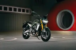 Debutta Moto Guzzi The Trip: la nuova roadster da 500 cc per la patente A2 svela una nuova era per la Casa di Mandello