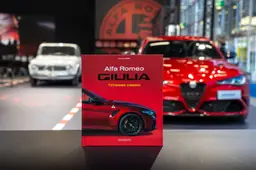 "Alfa Romeo Giulia – Timeless Classic": a Bologna svelato il libro che celebra il mito della berlina tra passato e futuro