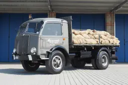 La Vercelli agricola degli anni Sessanta rivive ad Auto e Moto d'Epoca: il fascino del lavoro rurale firmato Fondazione Marazzato