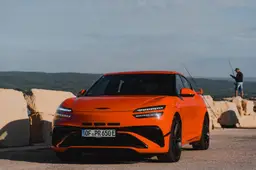Oltre 600 cavalli, cambio simulato e sound da V6: la nuova Genesis GV60 Magma sfida le supercar